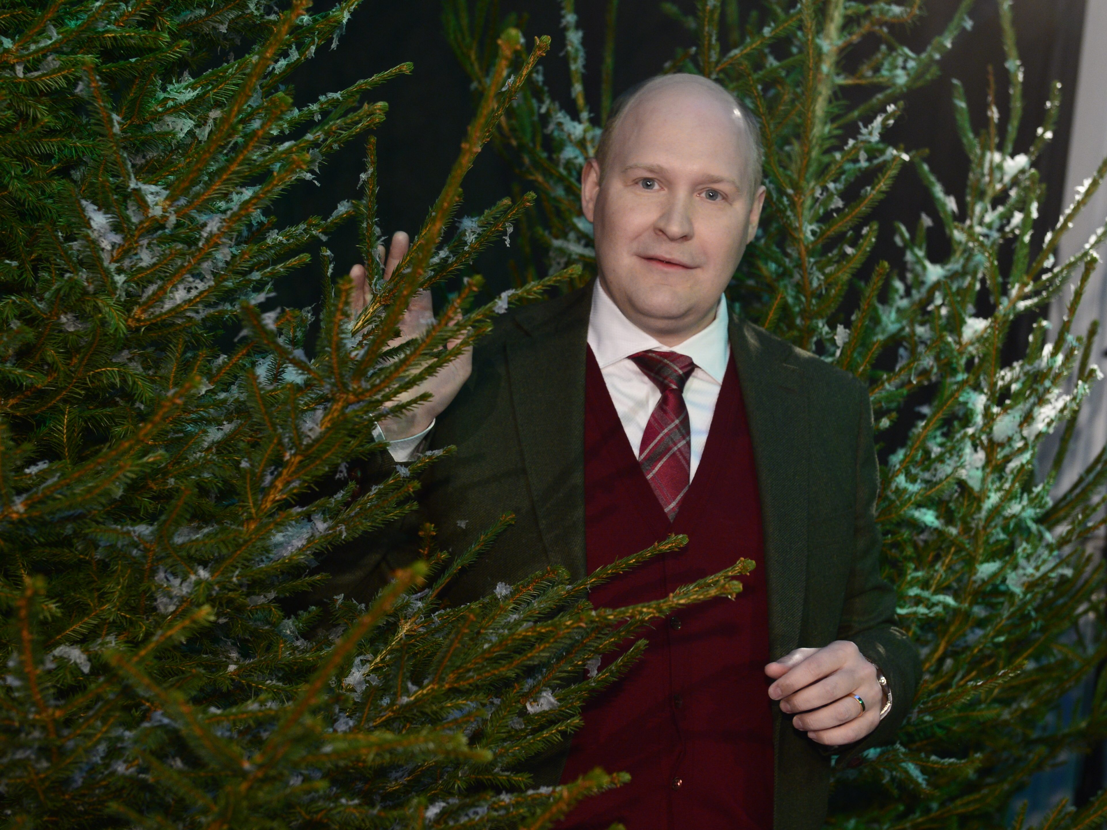 Henrik Dorsin blir årets julvärd i SVT.